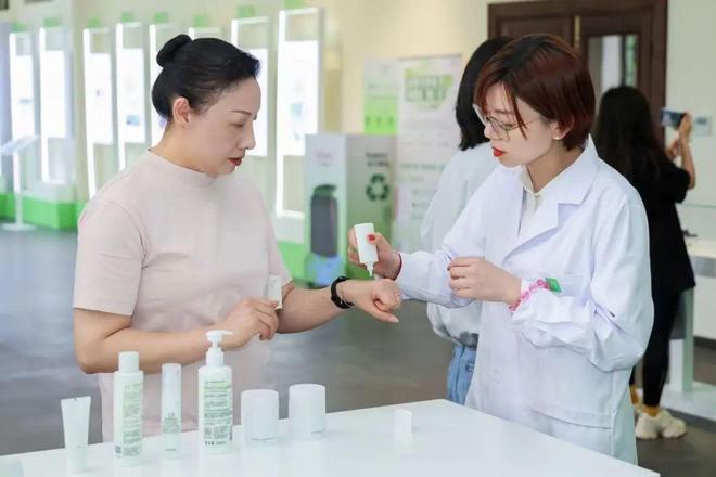 障专业峰会在虹口北外滩成功举办mg不朽情缘游戏试玩全国皮肤屏(图7)